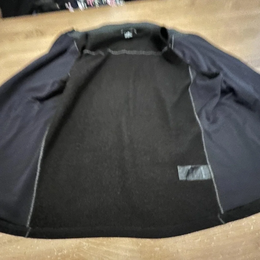Kuhl Vest Mens XL Black Fleece Softshell Zip Front Outdoor Hiking Casual - Picture 2 of 9